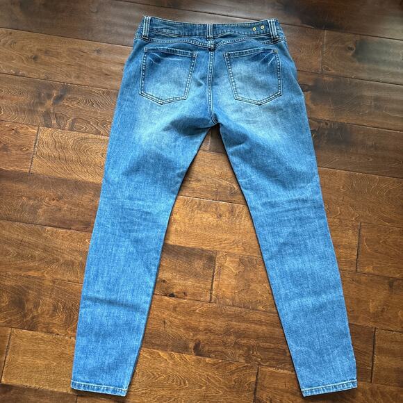 Cabi Jeans Low Rise Slim Ankle Jeans Medium Wash Denim Blue Women's Size 6 - Picture 2 of 9